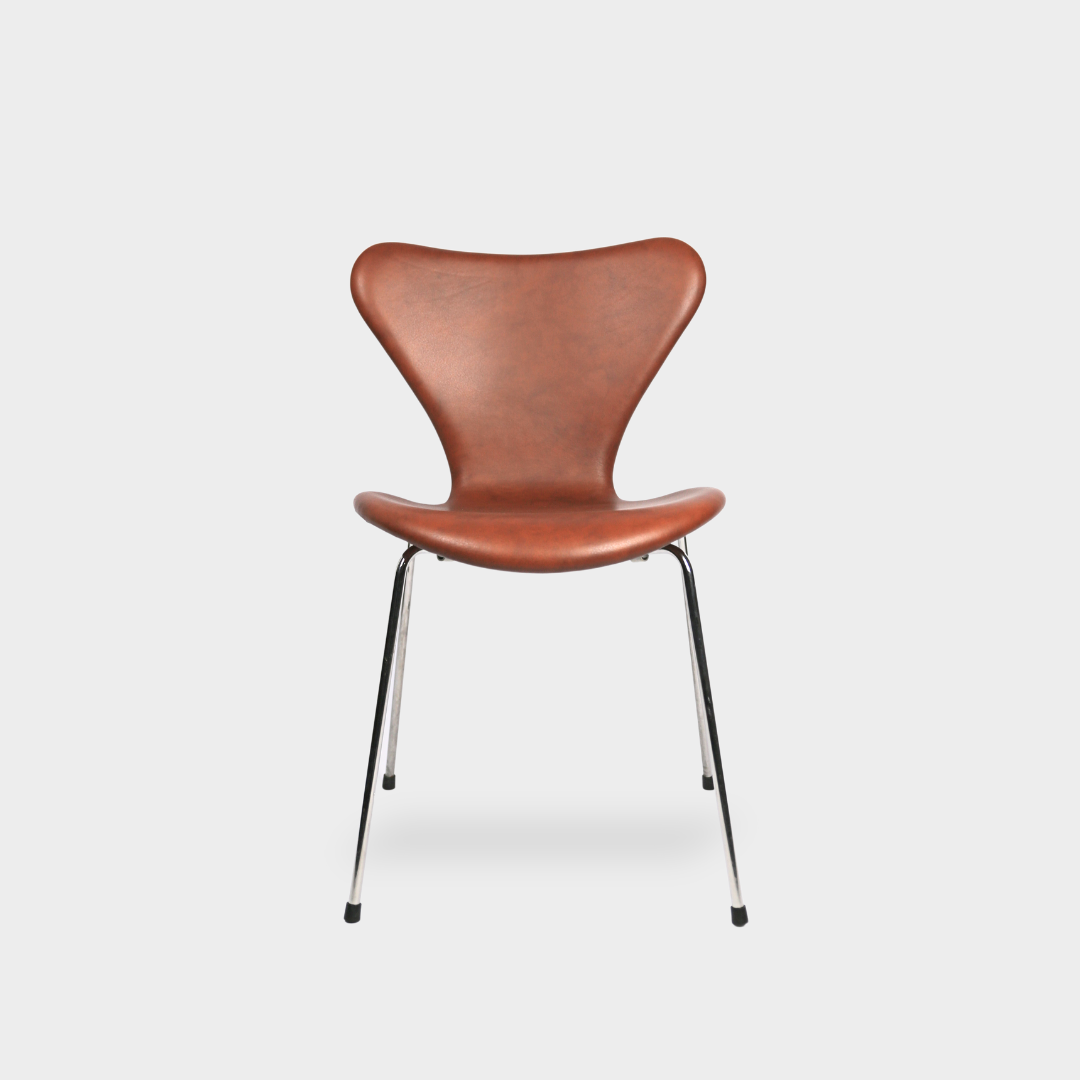 Arne Jacobsen, 7-seater chair / Classic Soft Brandy